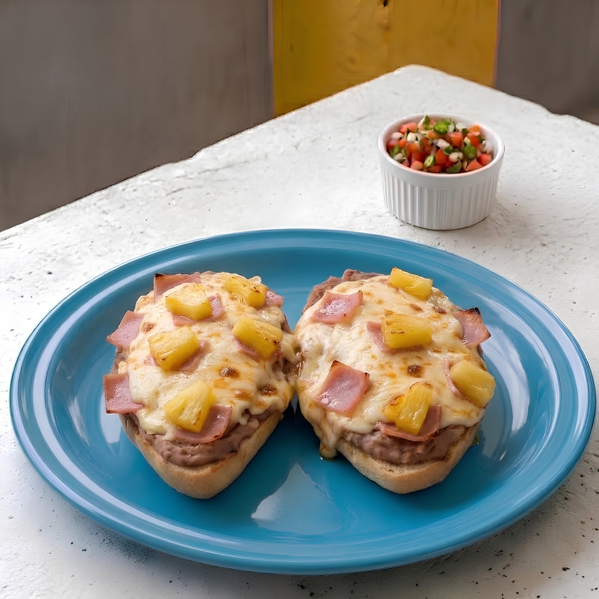 Molletes Hawaianos